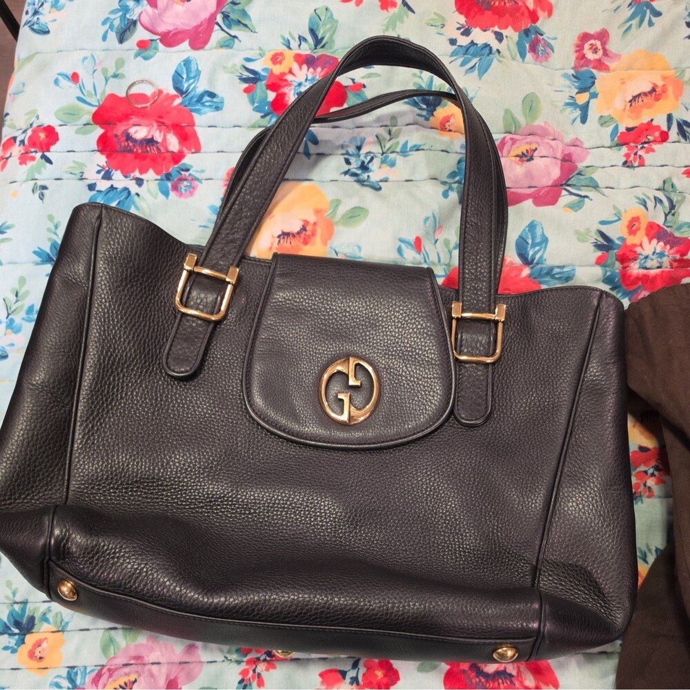 GUCCI Grained Leather Tote Hand Bag Flaplock Black Gold Hardware